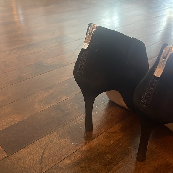 BCBG pumps - Picture 3 of 8